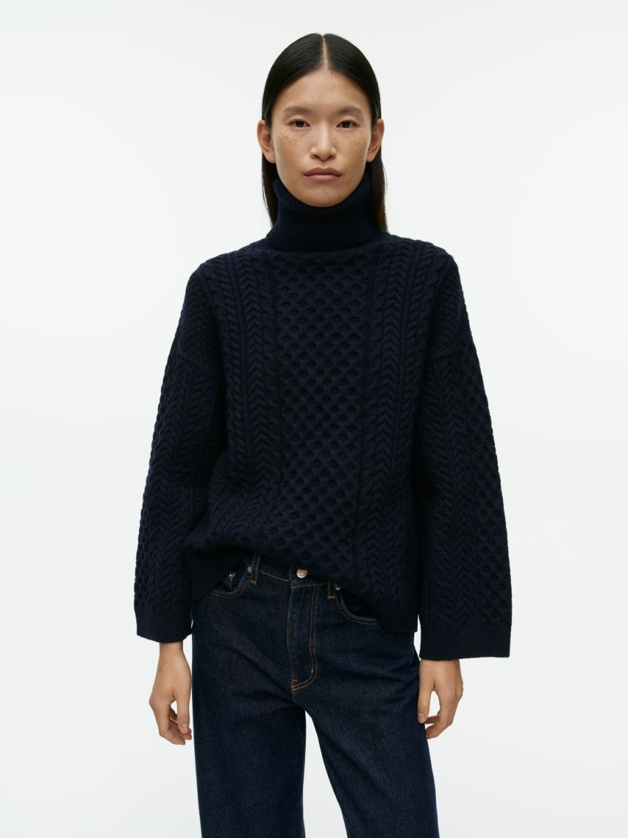 Dam Arket Stickat | Cable-Knit Wool Jumper